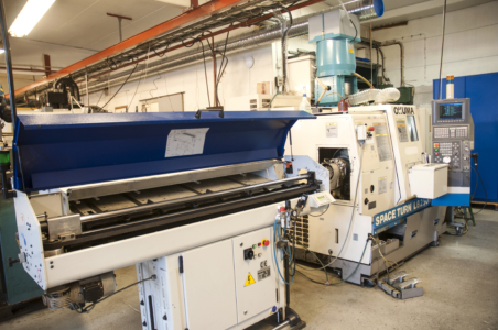 OKUMA LB250 T NC-svarv 2004